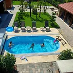 Kapitany Mp Art Luxury Apartment Balatonboglar