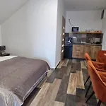 Kapitany Mp Art Luxury Apartment