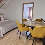 Kapitany Mp Art Luxury Apartment *