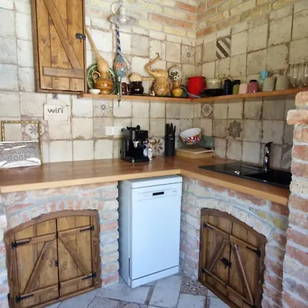 Kapitány Mp Art Luxury * Balatonboglár