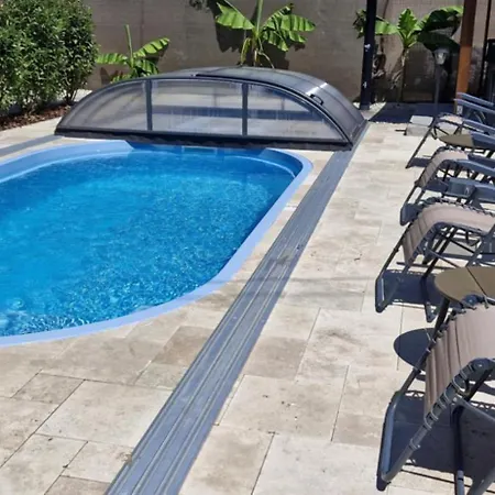 Kapitány Mp Art Luxury * Balatonboglár