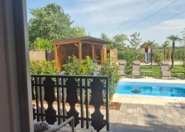 Lägenhet Kapitany Mp Art Luxury *