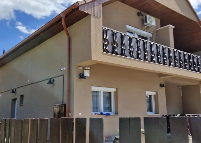 Lägenhet Kapitany Mp Art Luxury *